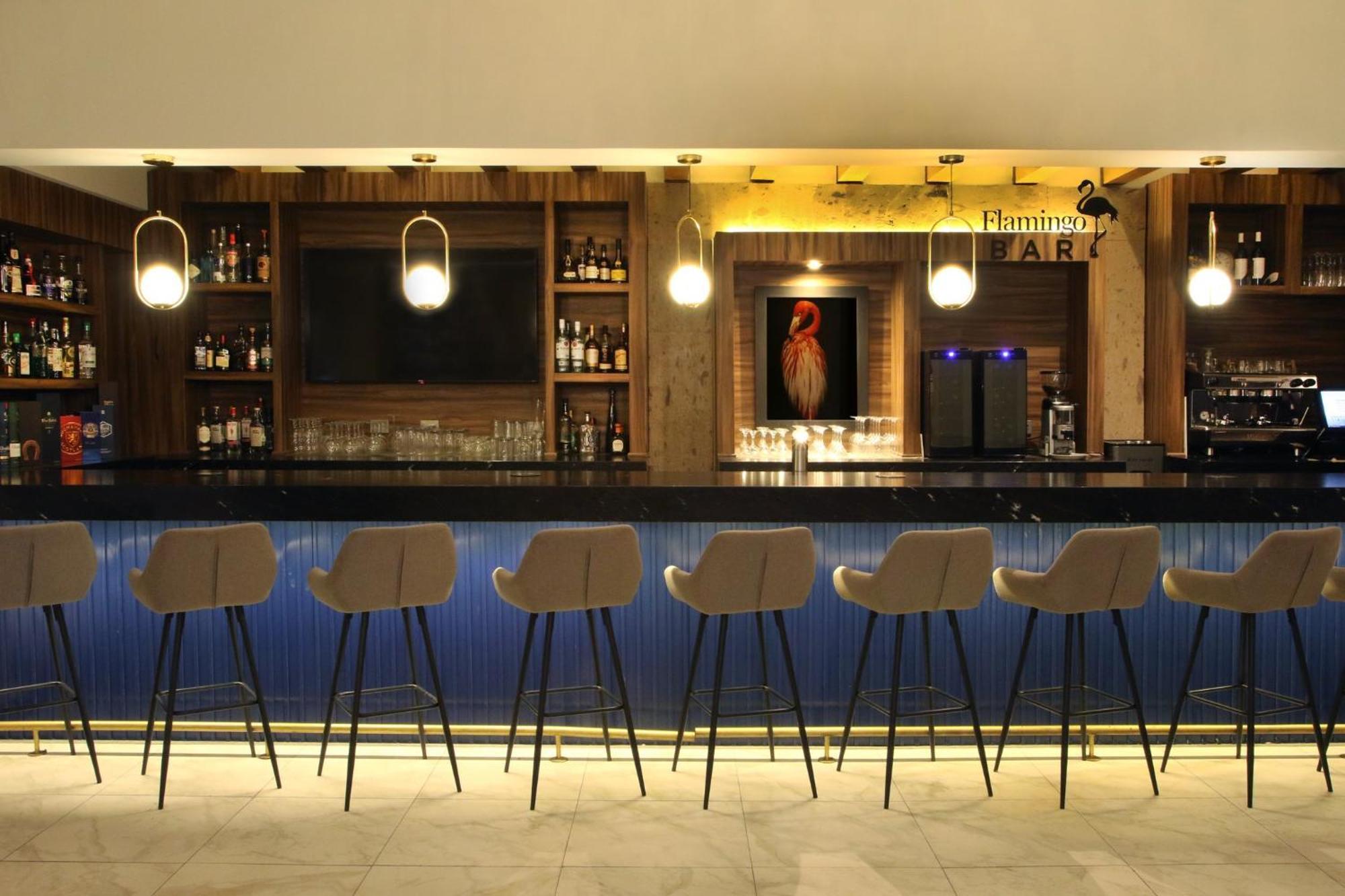 Voco Saltillo Suites By Ihg Екстериор снимка